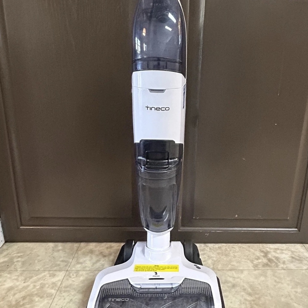 Tineco iFloor FW020100US Cordless Wet Dry Vacuum Cleaner Washer + Charger Tested
